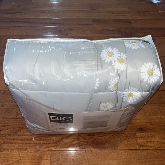 THE BIG ONE Reversible Down Alternative Daisy King Comforter Hypoallergenic - Picture 5 of 11